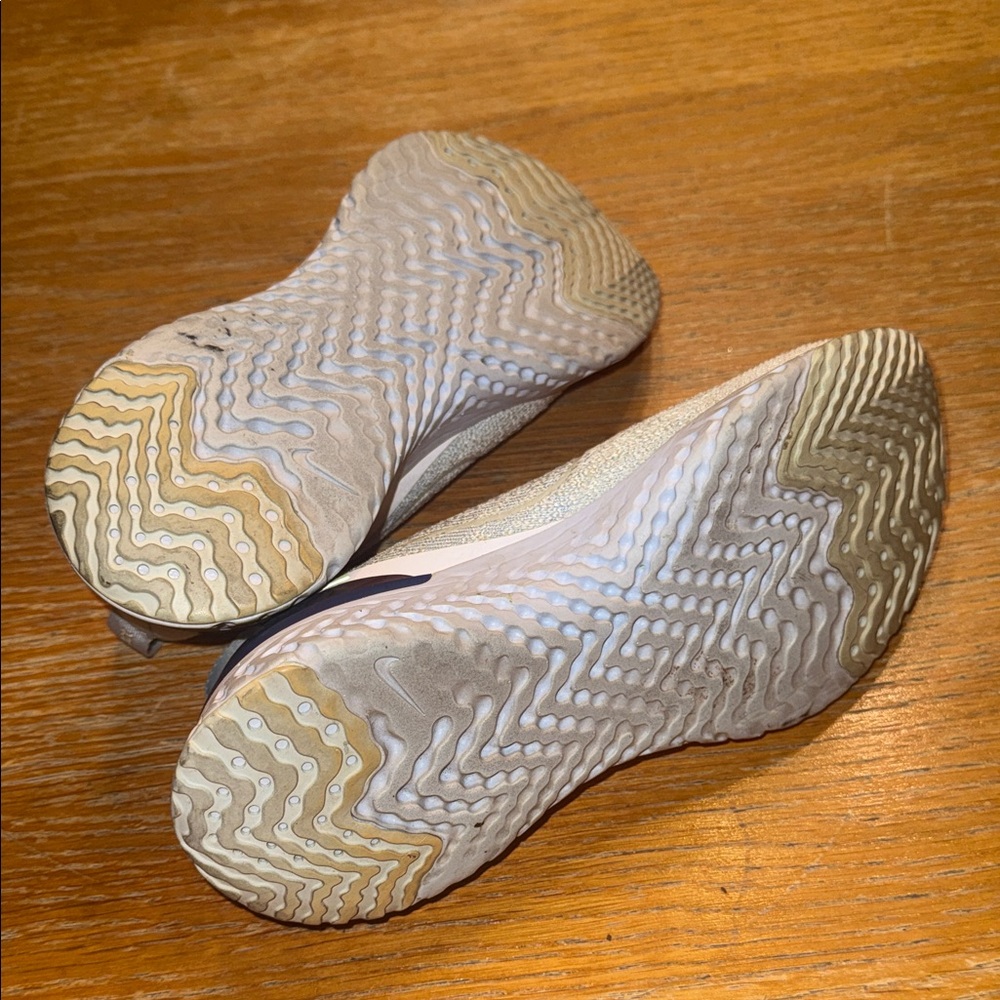 Nike Epic Phantom Slip-On Sneakers - Picture 6 of 6